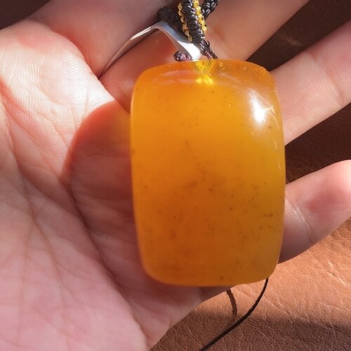 老蜜蜡水滴吊坠俄料鸡油黄琥珀蜜蜡挂坠微瑕颈饰项链毛衣链