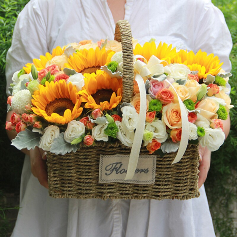 小手提花篮西安鲜花速递同城北京上海向日葵玫瑰生日花束花店配送