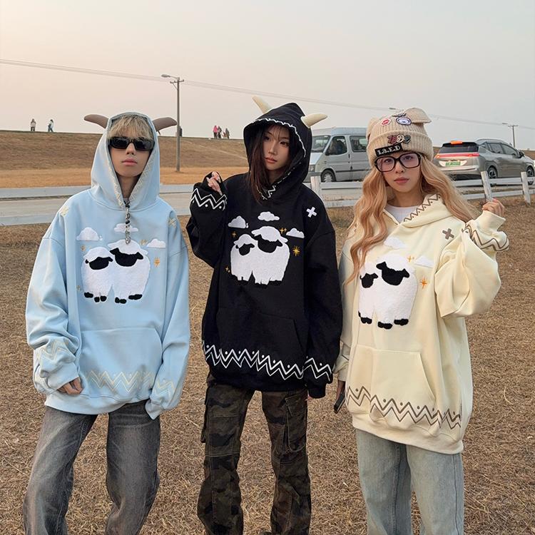 国潮牌小羊刺绣连帽衫卫衣