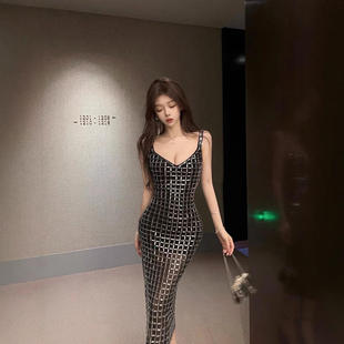 裸色闪钻露背轻奢小众宴会生日性感礼服吊带连衣裙 高级感外贸女装