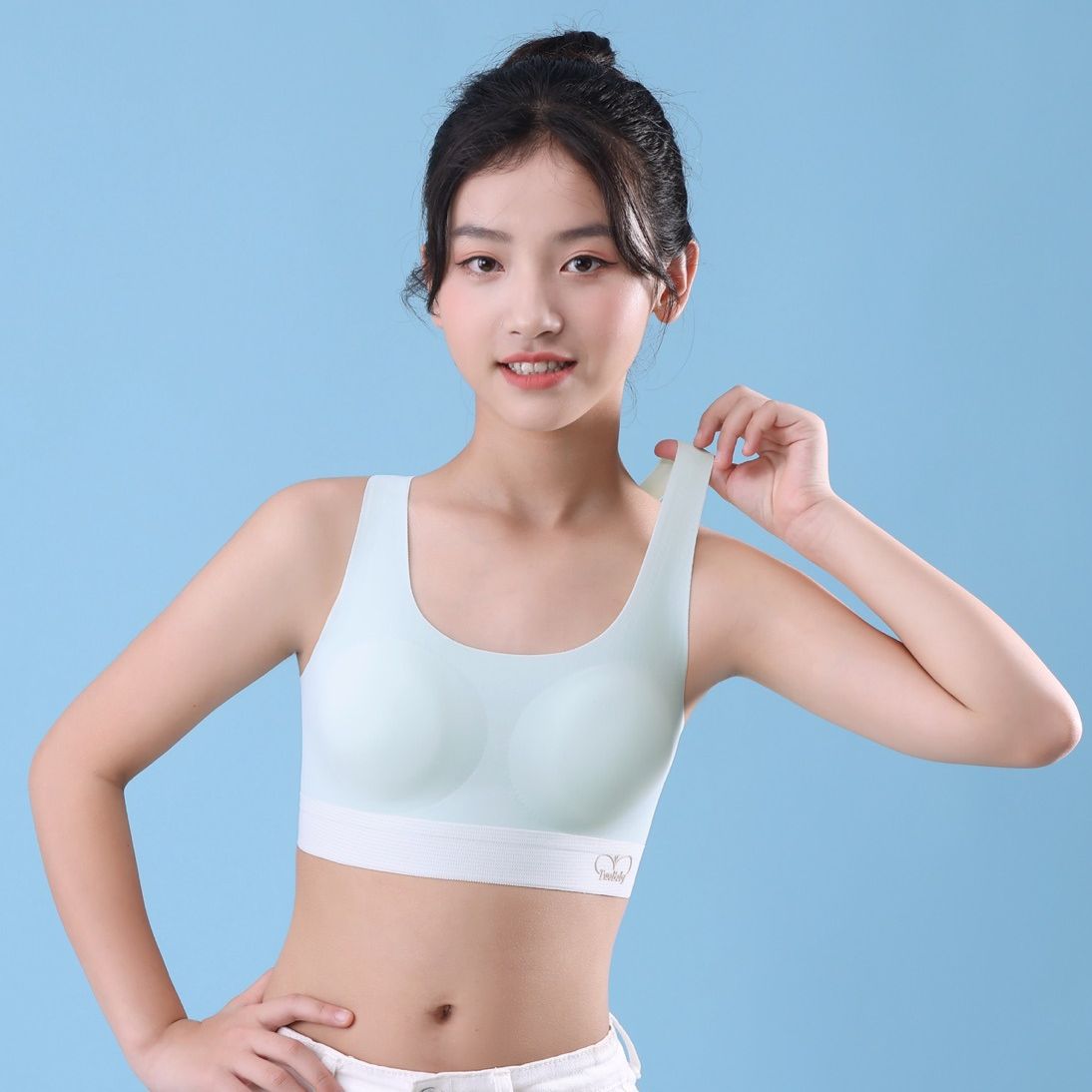 阪织屋官方旗舰店冰丝无痕发育期少女内衣夏薄美背运动小背心二阶