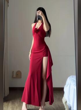 约会战袍高级感红色v领挂脖连衣裙女御姐风性感开叉高腰包臀长裙