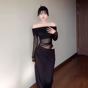 轻熟御姐风黑色网纱一字肩连衣裙女秋季镂空设计收腰宴会气质长裙