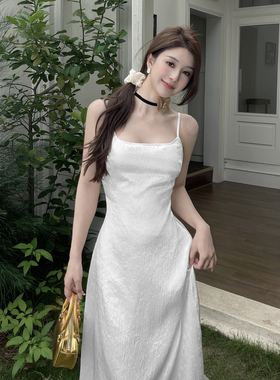 instunning法式肌理感白色吊带连衣裙女2025新款高级感气质长裙子