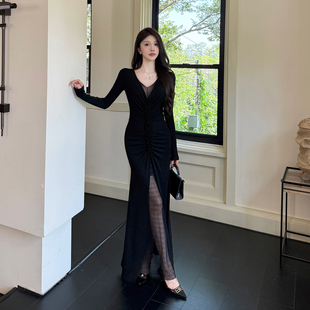 秋季高级感深V连衣裙女长袖收腰褶皱设计开衩长裙黑色显瘦网纱裙