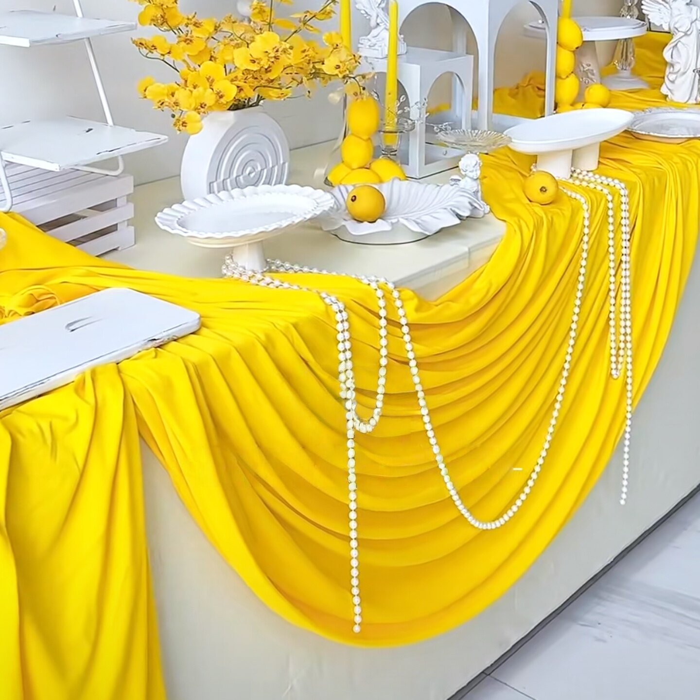 柠檬黄桌布台布桌旗甜品台装饰布置春日夏日气息氛围感婚礼迎宾台