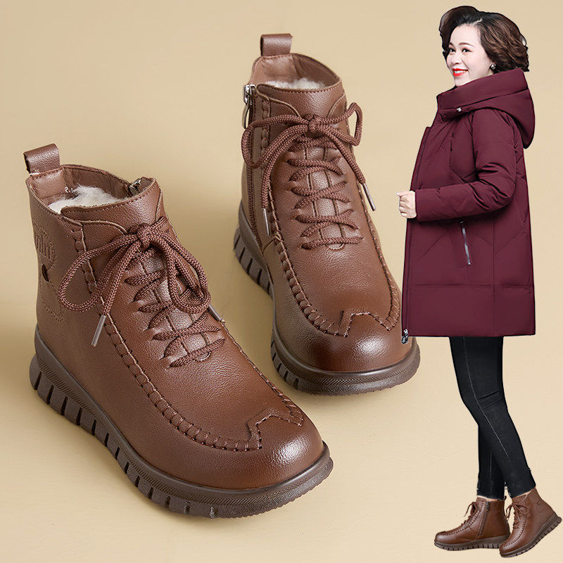 妈妈鞋冬季加绒加厚羊毛短靴中老年皮鞋女软底舒适老人保暖棉鞋