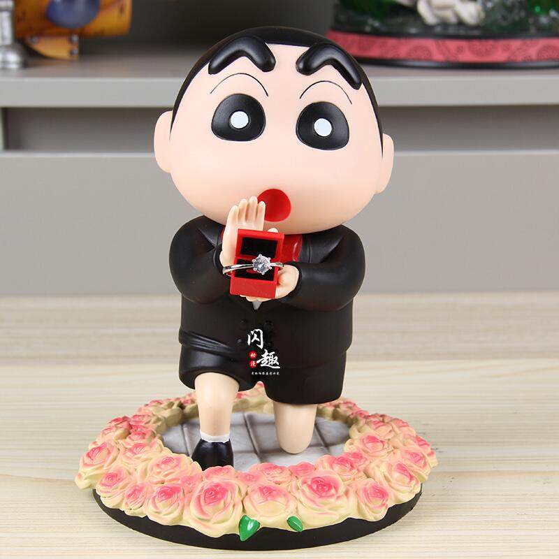 蜡笔小新野原新之助单膝跪地求婚手办gk潮玩创意模型摆件送女朋友