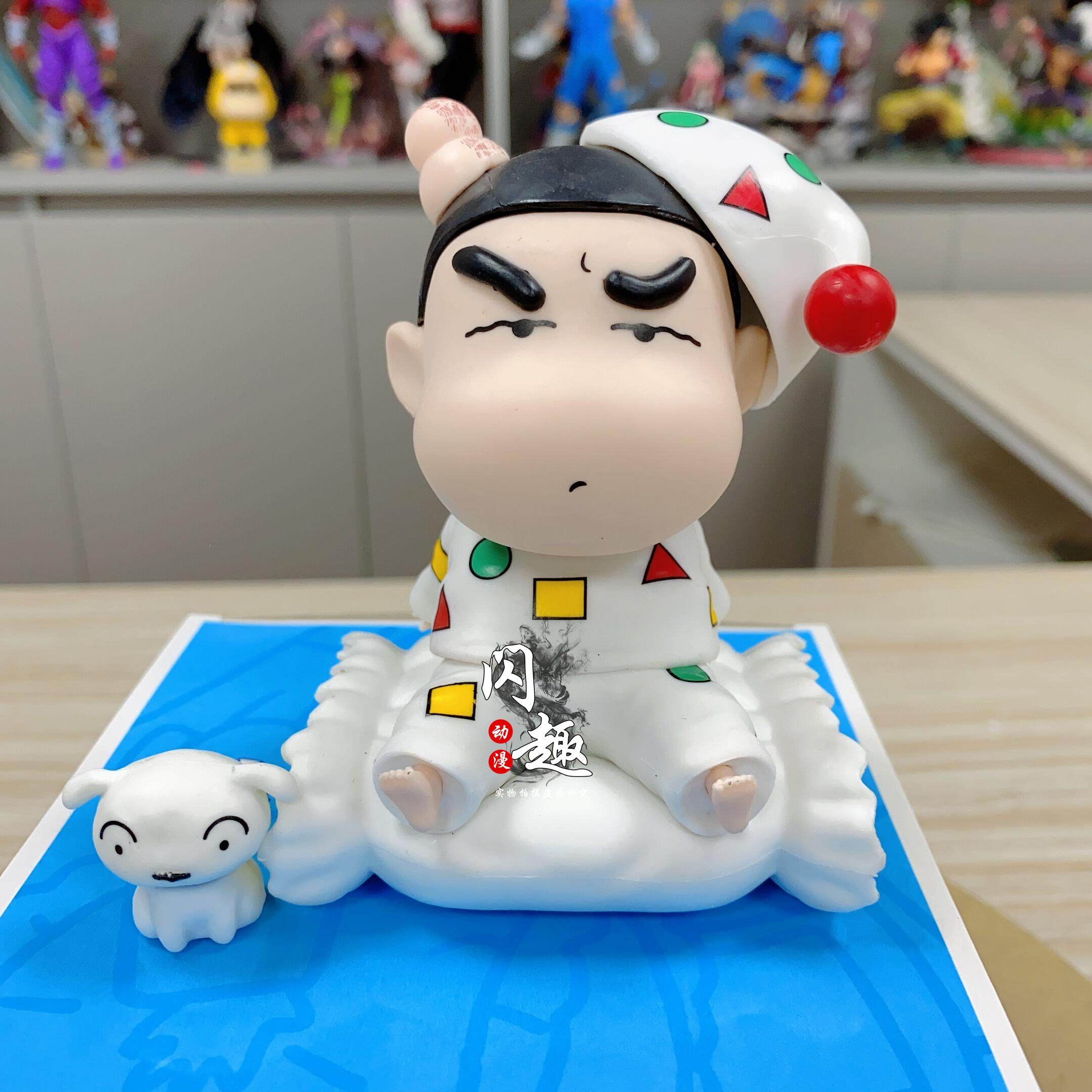 睡衣挨揍小新手办野原新之助可爱小白国产坐姿模型摆件生日礼物