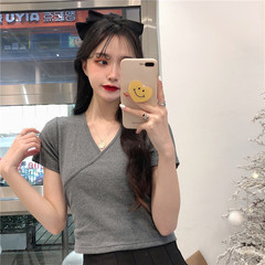 實拍夏季新款短款漏臍短袖白色上衣交叉性感V領小心機修身T恤女潮