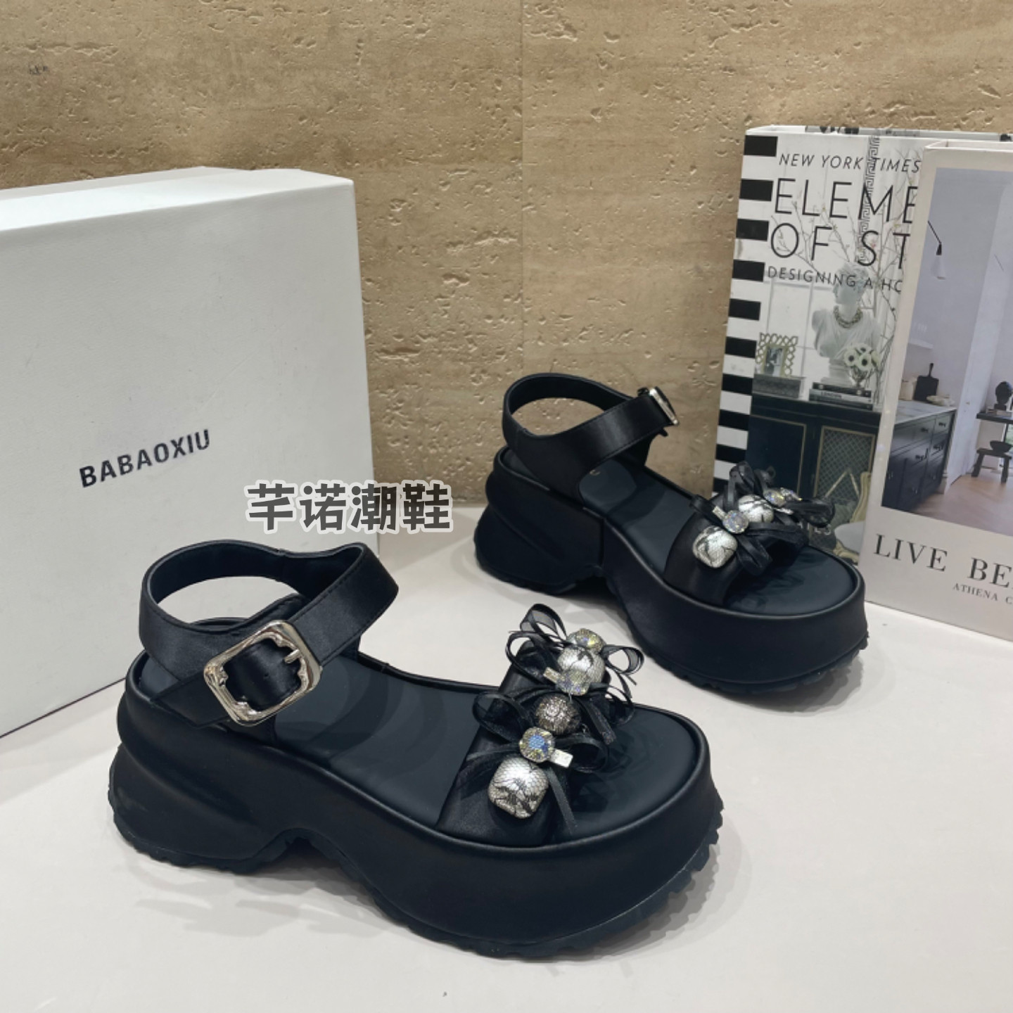 巴宝秀超轻厚底7厘米布面一字凉鞋女2026夏季新款百搭露趾增高鞋