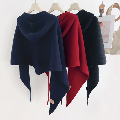 冬季羊毛针织保暖三角披肩围巾