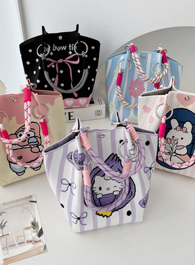 新款春夏韩版花朵针织水桶包包外出旅游手拎包百搭手提包通勤便携