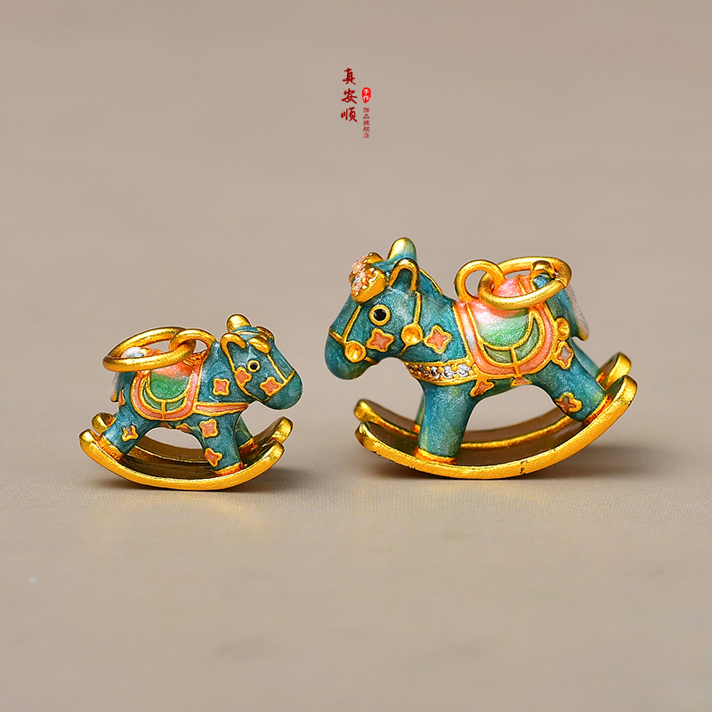 真安顺十倍保色镀真金马项链吊坠