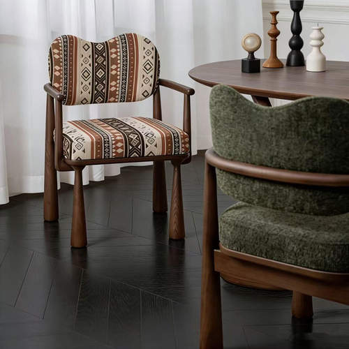 原创中古实木餐椅家用靠背扶手餐桌椅舒服久坐休闲单椅法式云朵椅