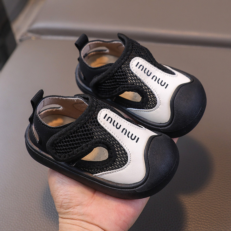 夏季男女宝宝凉鞋2025新款男童小童1一3岁半儿童包头学步机能鞋子