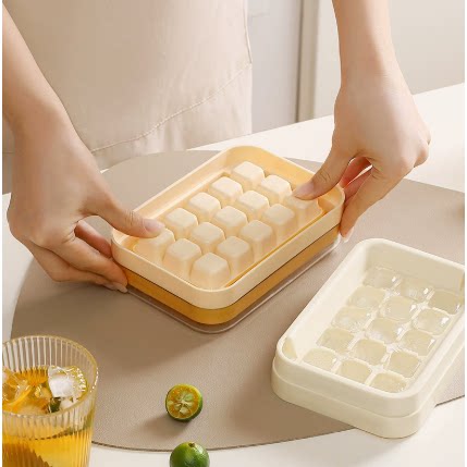 冰块模具注水制冰家用按压一键出冰冰格制冰块免开盖冰箱制冰盒