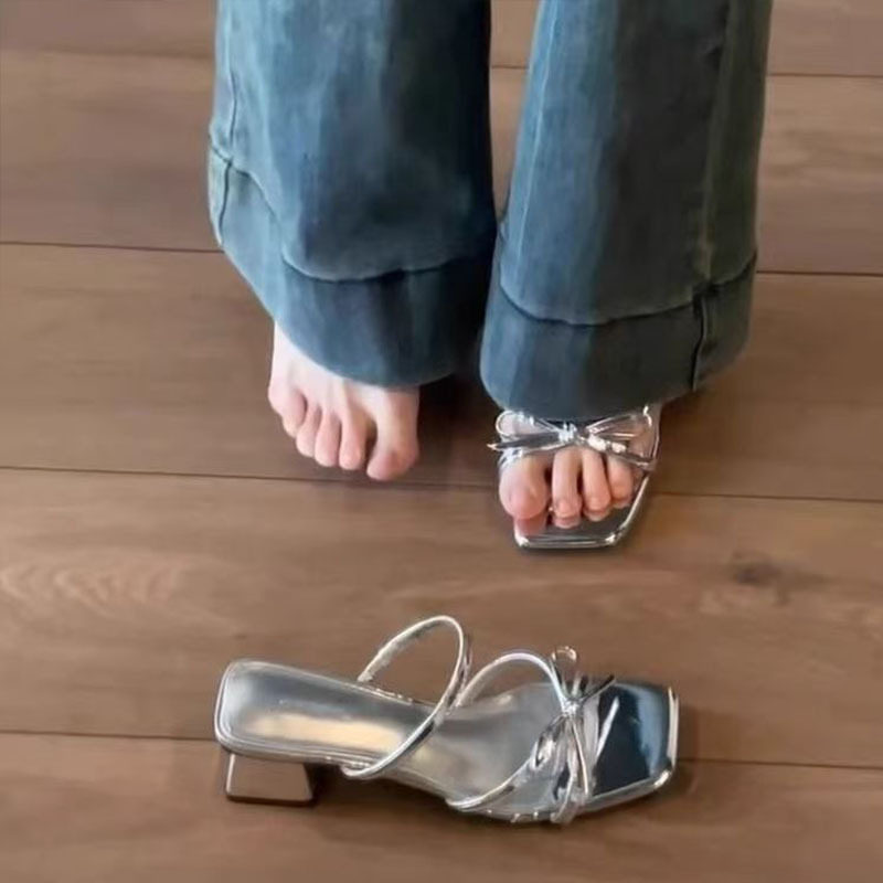法式蝴蝶结凉拖鞋女夏外穿时尚配裙子粗跟银色凉鞋大码女鞋41到43,女鞋,浅口单鞋,淘宝优惠券,粉丝福利购,淘宝优惠卷