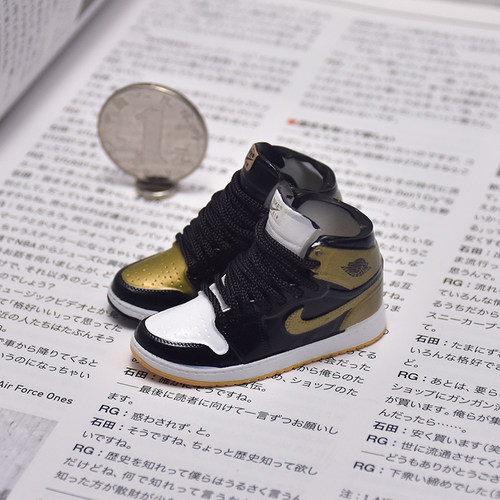 AJ1篮球鞋模型桌面摆件