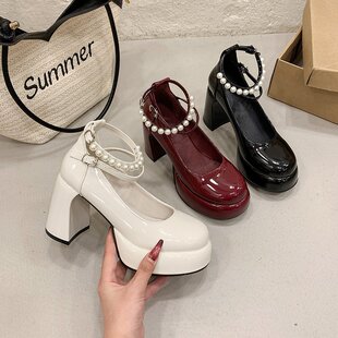 青年女性酒红色玛丽珍鞋女粗跟2026年春季新款高跟鞋绑带粗跟单鞋