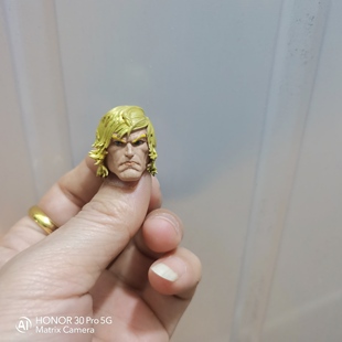 1/12  mezco麦兰法克野蛮人柯南头雕 人偶