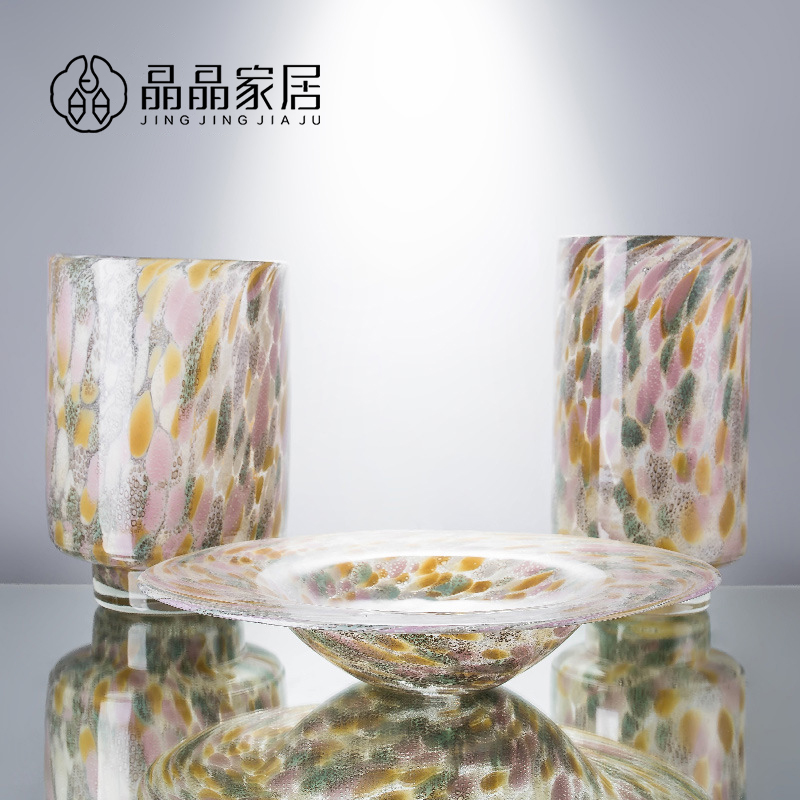 美式风样板房客餐厅套装玻璃花瓶