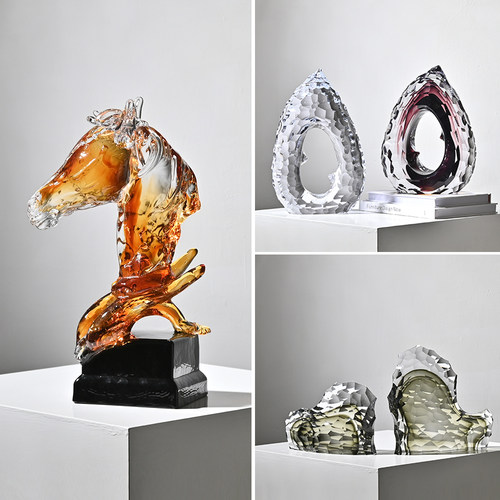 轻奢水滴镂空抽象马头高级感琉璃摆件山客厅电视柜博古架软装饰品