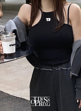 黑色吊带背心外穿女2023秋冬新款设计感小众挖肩字母打底内搭上衣