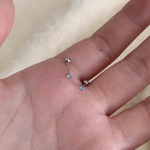迷你蓝色锆石耳钉女S925银螺丝拧扣耳骨钉超闪小钻高级感耳环耳饰
