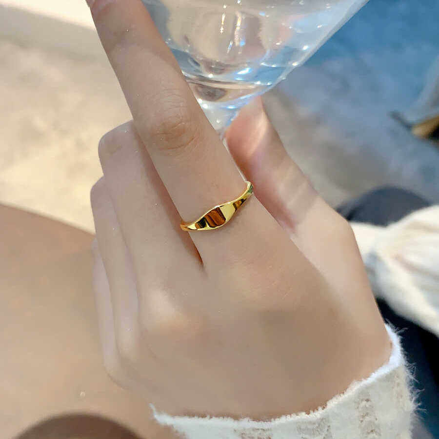 小金食指戒指女小众设计18k金装饰时尚个性高级感钛钢不掉色2024