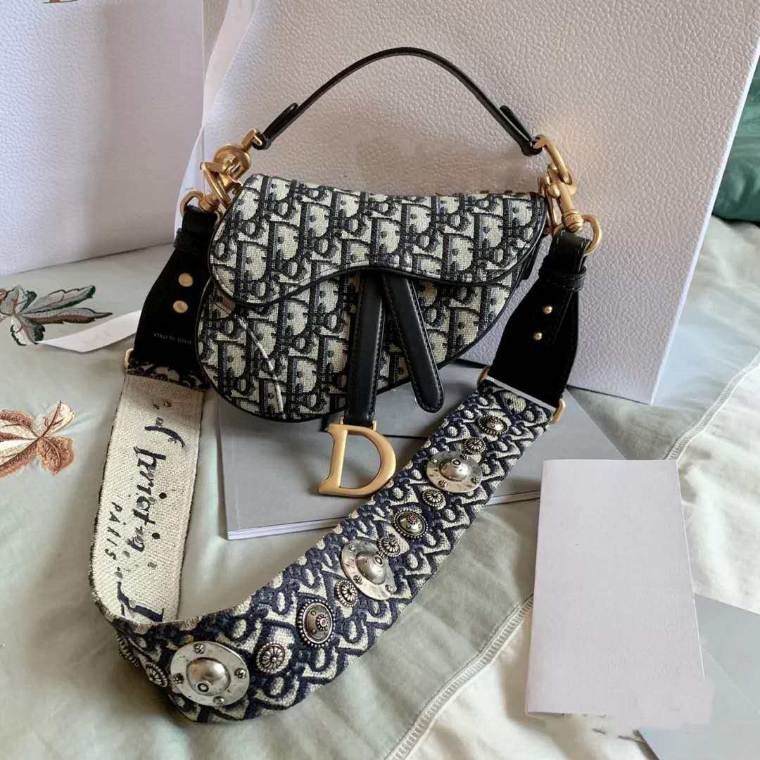 女包2020新款潮韩版百搭老花包斜挎复古马鞍包刺绣单肩腋下包小包