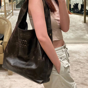 包包女2023新款小众高级感大容量托特包潮单肩手提斜跨腋下通勤包