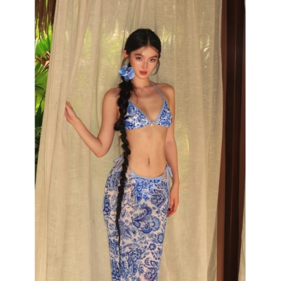 WHIMSY·蓝色青花瓷度假风印花性感温泉度假比基尼网纱三件套