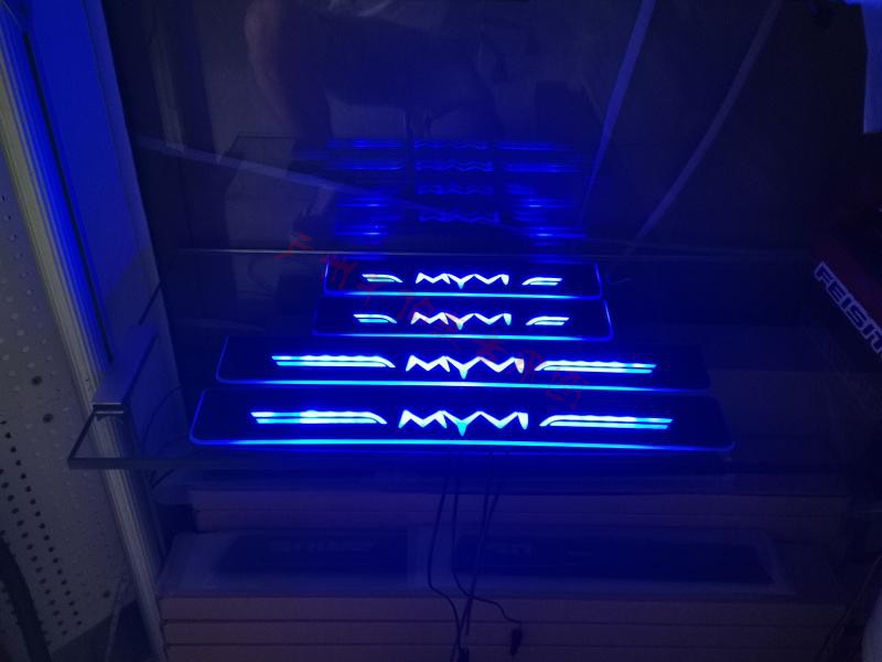 适用于  2018-2021款Perodua Myvi 迎宾踏板 LED带灯车门脚踏板