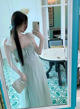 法式气质绿色独特薄纱连衣裙女2025夏季新款收腰显瘦高级感长裙子