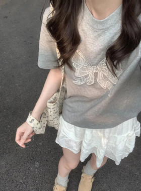 灰色蝴蝶结刺绣正肩短袖t恤女2025夏季新款宽松休闲显瘦半袖上衣