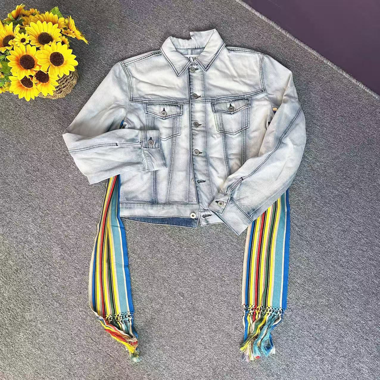 蘑菇英国代 浅蓝色水洗磨白牛仔外套 40码胸围110