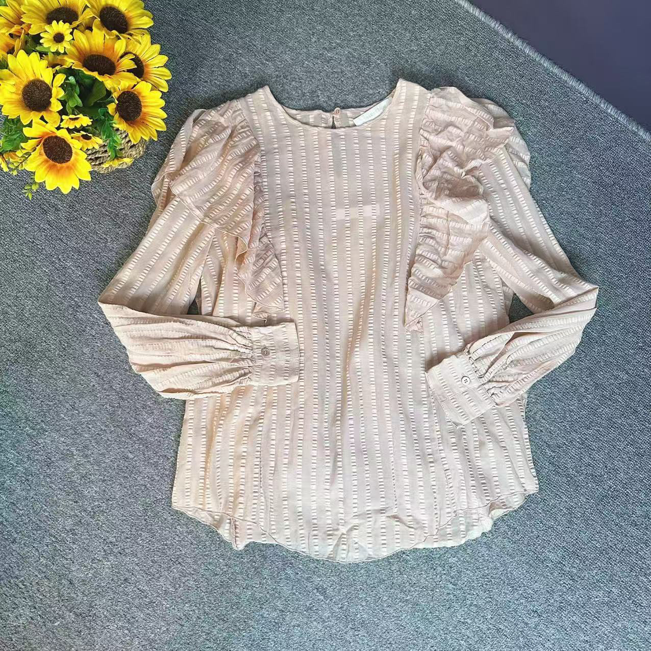 蘑菇英国代 裸粉色荷叶花边衬衫 S码胸围100