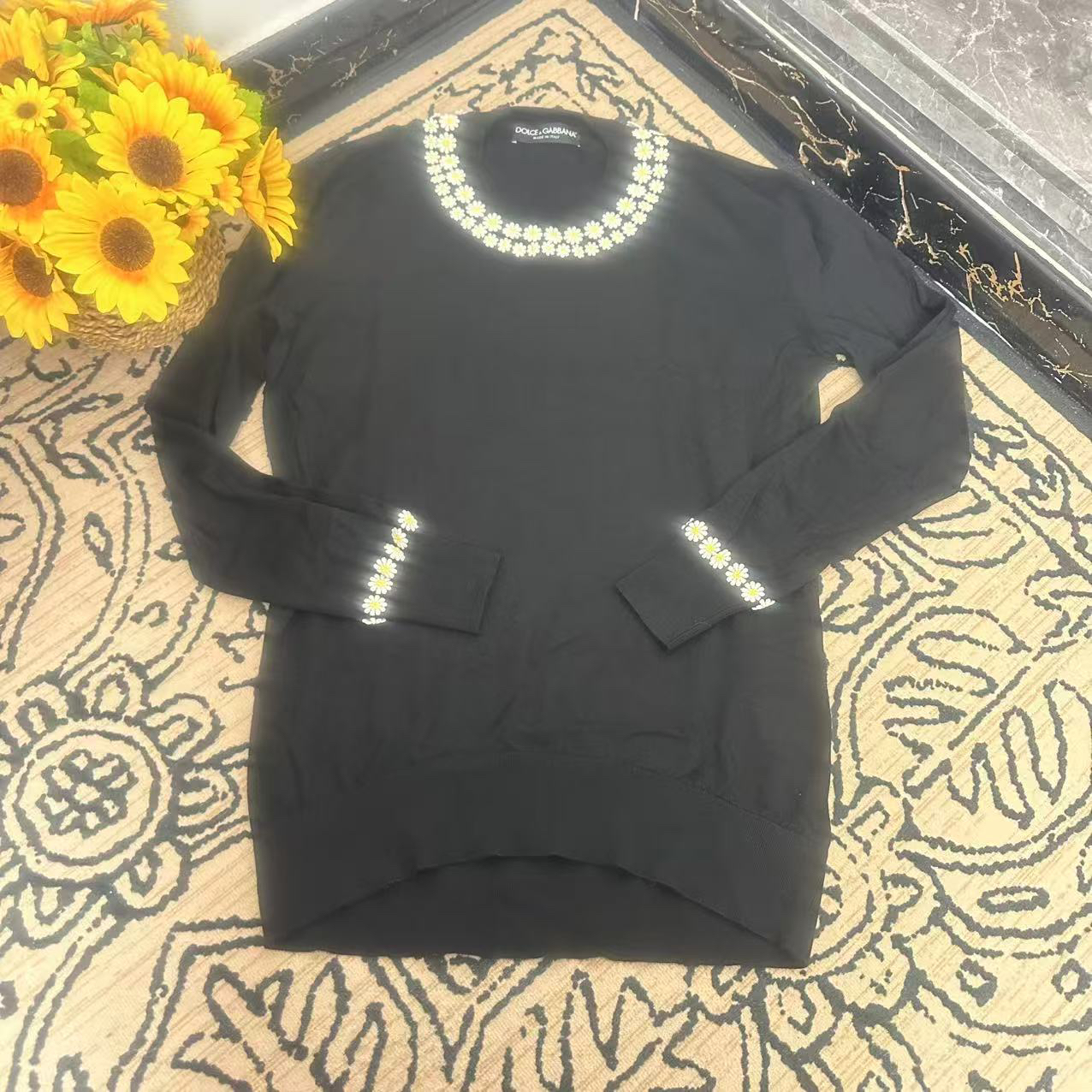 蘑菇英国代 DG黑色重工领口花朵刺绣针织羊绒衫36码胸围108