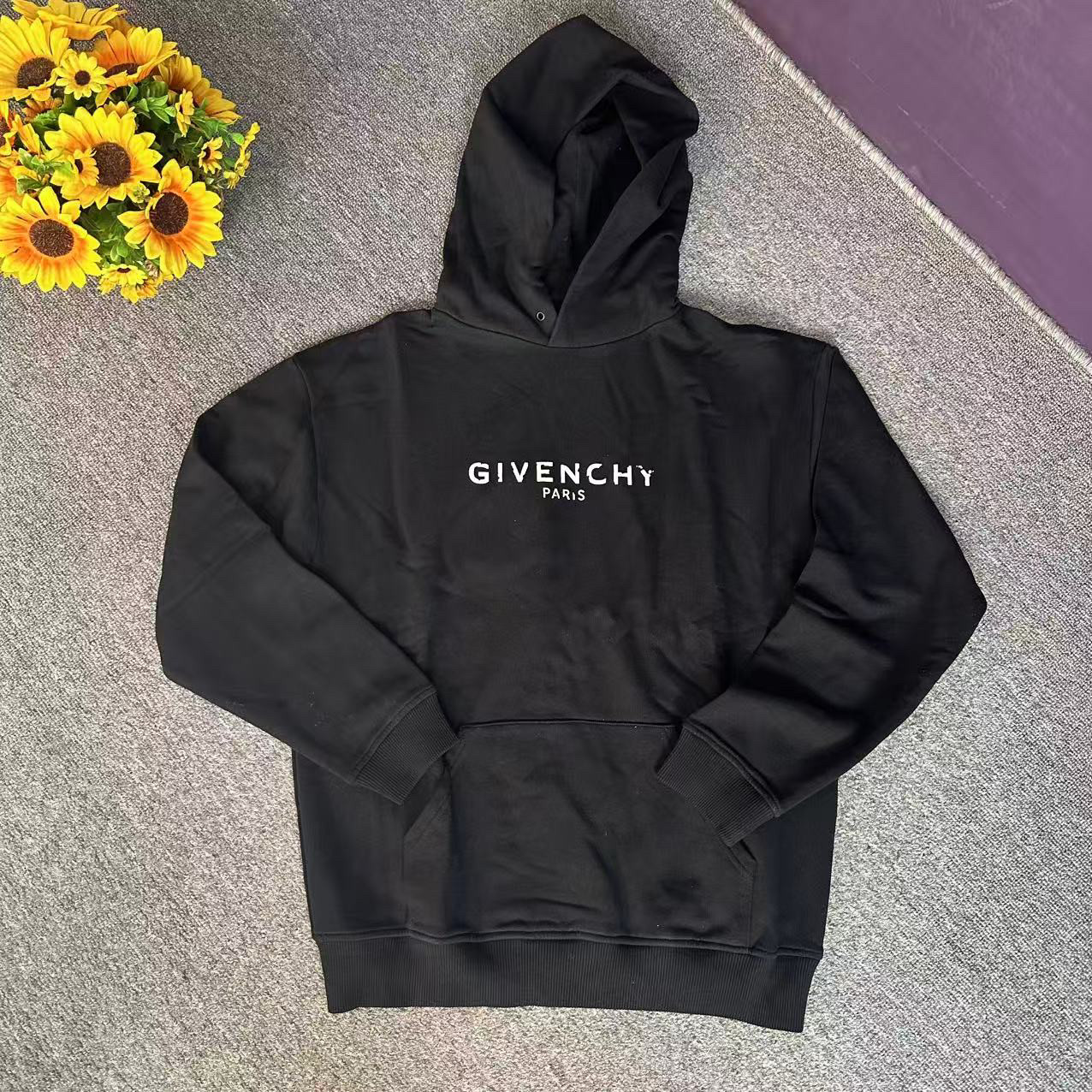 蘑菇英国代 黑色字母logo印花连帽卫衣 中码胸围114