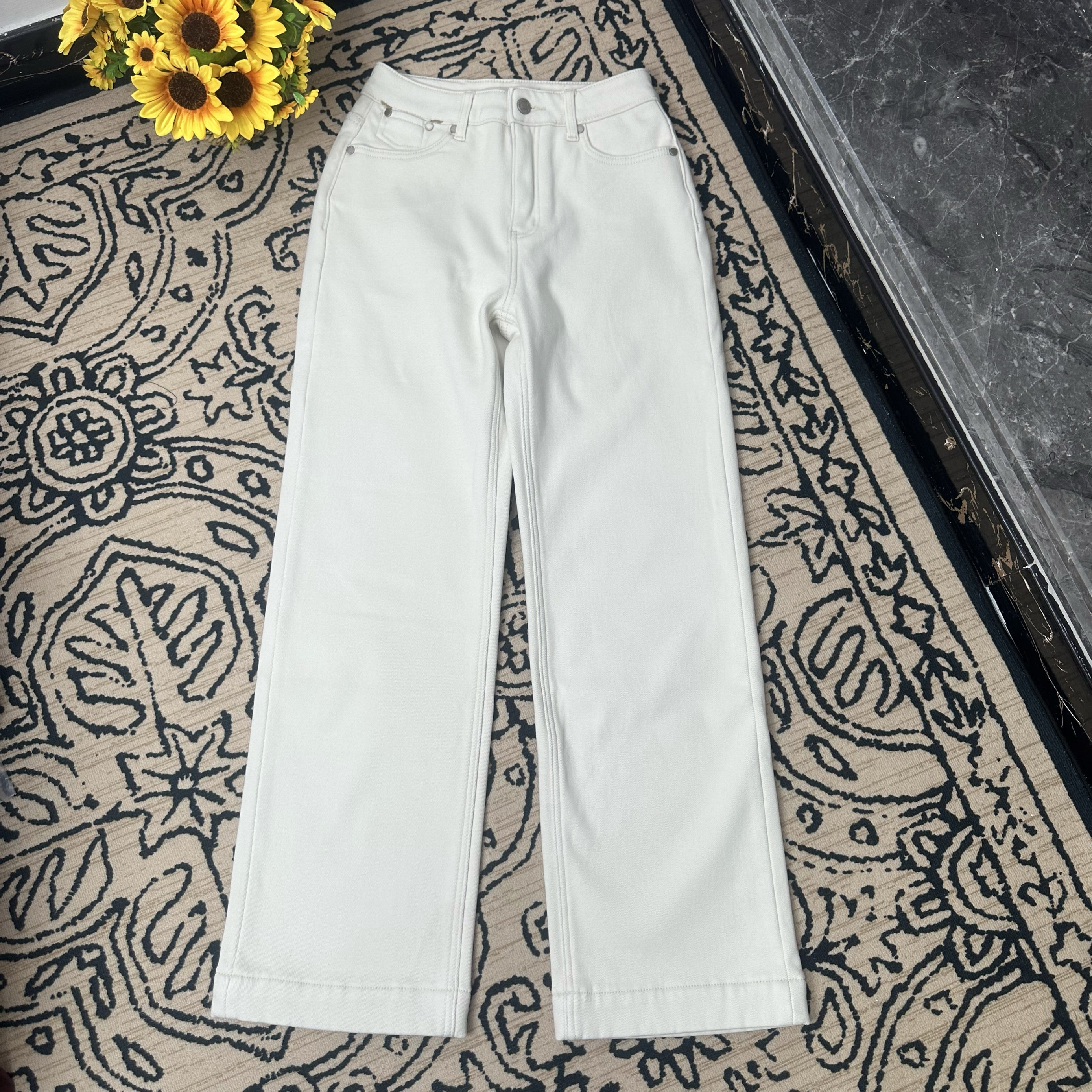 蘑菇英国代购 TYZHURA 超厚加绒直筒白色牛仔裤