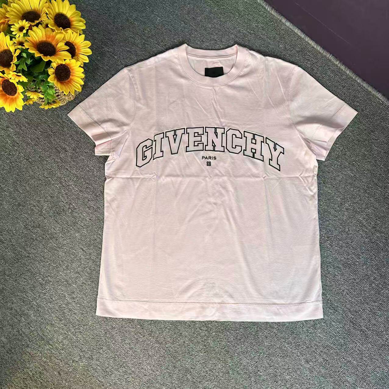 蘑菇英国代 经典淡粉色logo字母印花宽松版型T恤 XS码胸围114