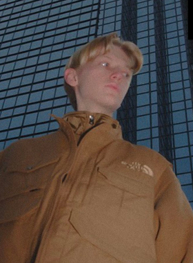 The North Face x INVINCIBLE FW22联名北面二合一摇粒绒冲锋衣