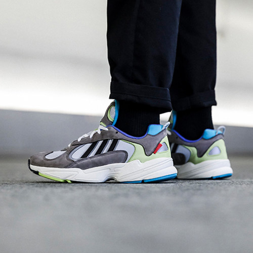 老爹鞋限量联名Adidas