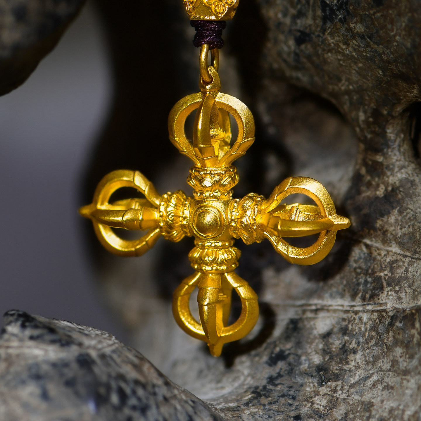 金米黄金十字金刚宝杵吊坠足金999藏式男女颈饰降魔杵古法金编绳,黄金,颈饰,淘宝优惠券,粉丝福利购,淘宝优惠卷