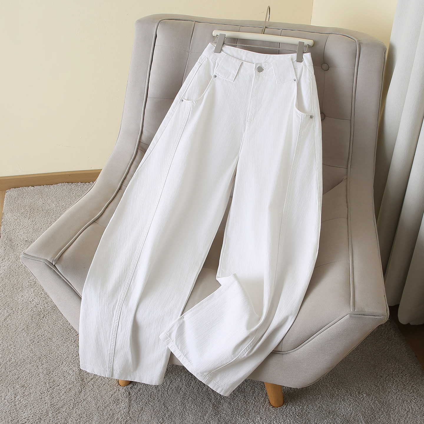 2026新款简约高腰白色弯刀牛仔裤女春季宽松显瘦阔腿裤休闲长裤,女装/女士精品,牛仔裤,淘宝优惠券,粉丝福利购,淘宝优惠卷