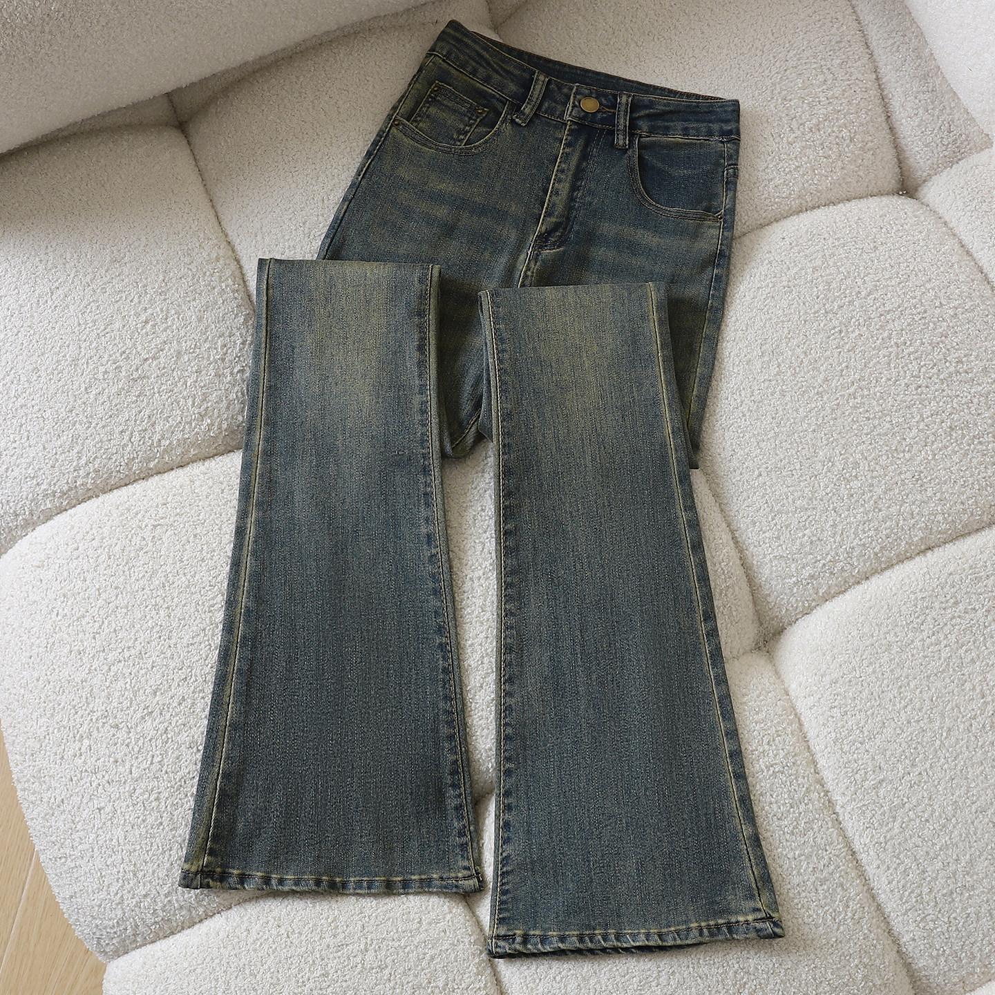 it :CHOCOOLATE复古紧身微喇牛仔裤女2026新款高腰显瘦弹力喇叭裤