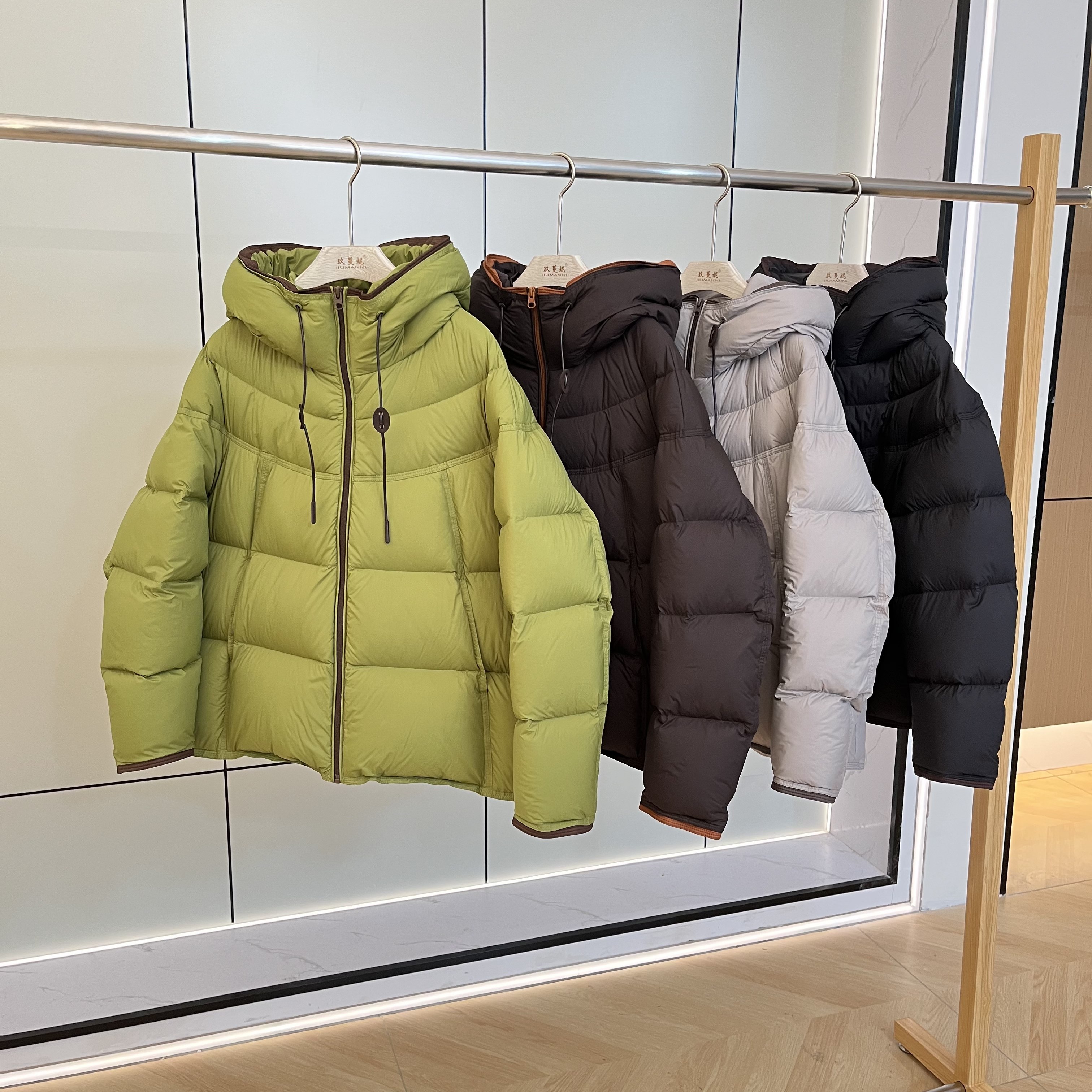 韩版泡芙加厚短款羽绒服女士2025冬季新款小个子连帽拼色保暖外套,女装/女士精品,羽绒服,淘宝优惠券,粉丝福利购,淘宝优惠卷