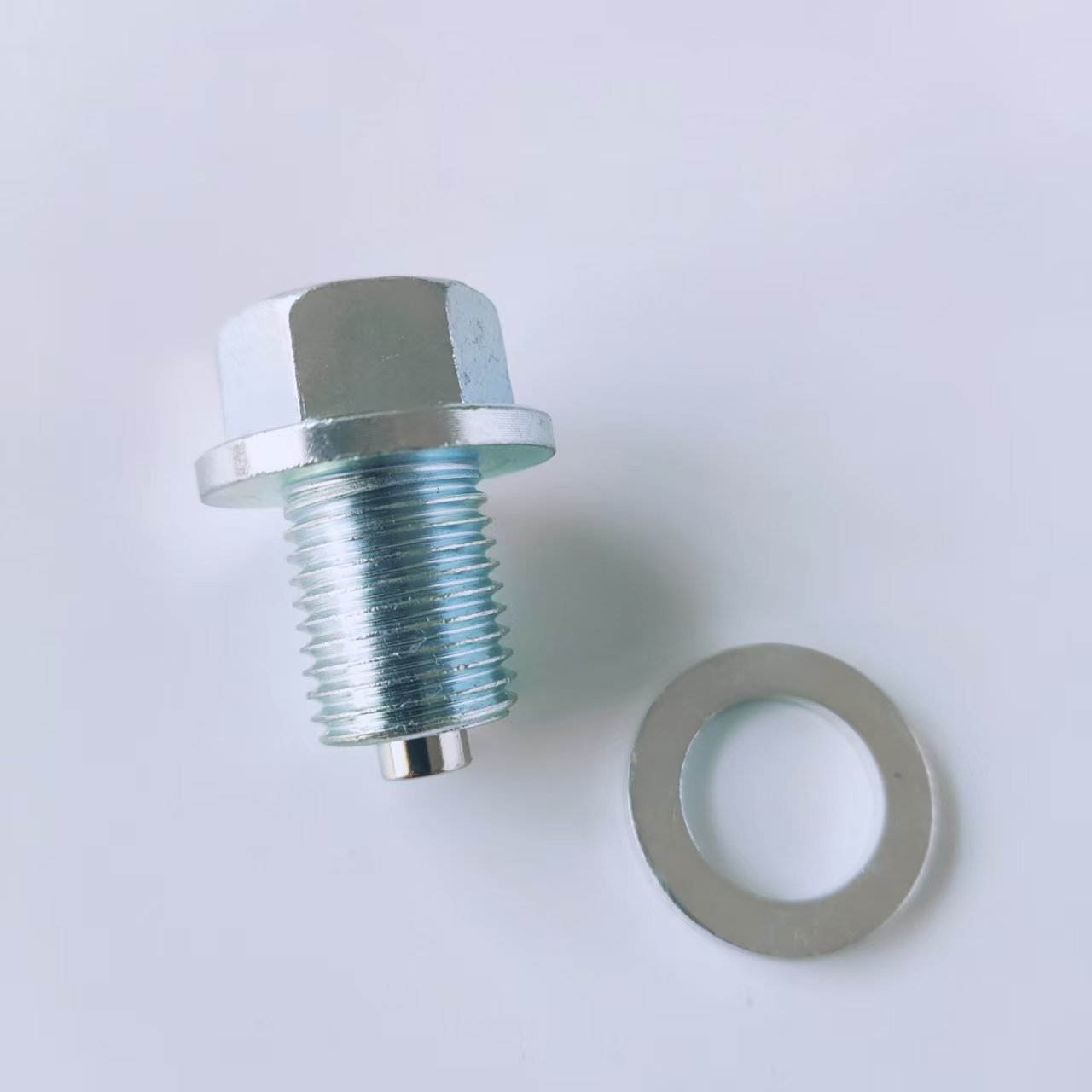 现代起亚汽车油底壳螺栓