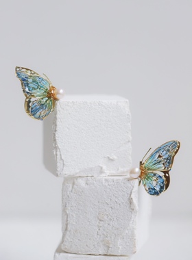 灵扬手作鹦鹉梨同款渐变色蝴蝶耳钉原创小众设计珍珠锆石耳饰女